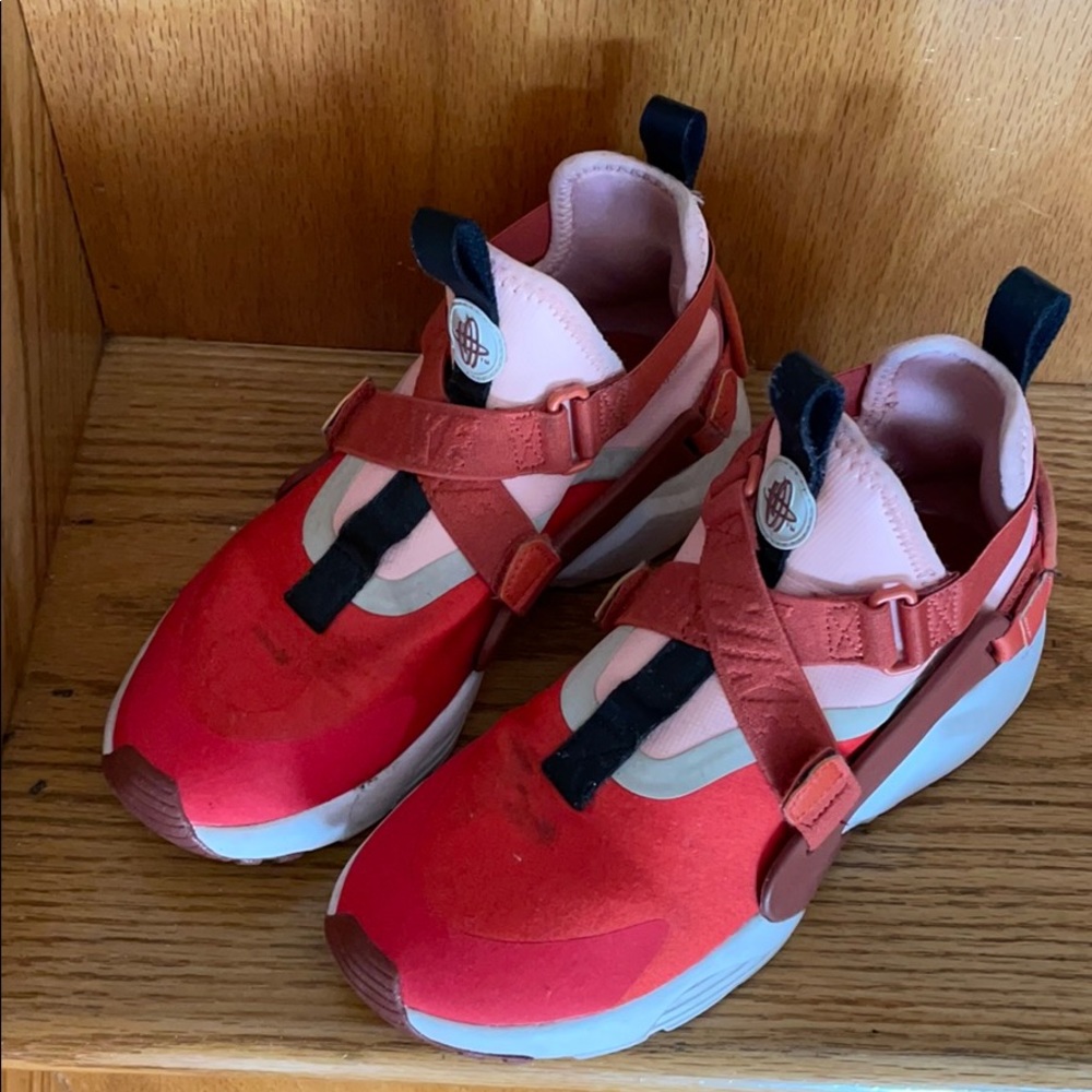 Nike Huraches Red Pink Orange